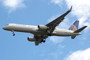 Boeing 757-200 - N14118 operated by United Airlines