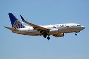 Boeing 737-700 - N27722 operated by United Airlines