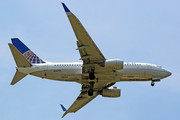 Boeing 737-700 - N14735 operated by United Airlines