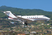 Bombardier Challenger 350 (BD-100-1A10) - CS-CHM operated by NetJets Europe