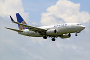 Boeing 737-700 - N17753 operated by United Airlines