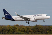 Airbus A320-214 - D-AIWI operated by Lufthansa