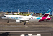 Airbus A320-214 - D-AIUY operated by Discover Airlines
