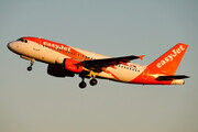 Airbus A319-111 - OE-LQS operated by easyJet Europe