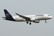 Airbus A320-214 - D-AIZO operated by Lufthansa