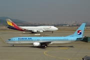 Boeing 737-900 - HL7569 operated by Korean Air