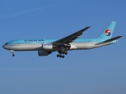 Boeing 777-200ER - HL7575 operated by Korean Air
