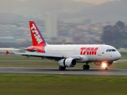 Airbus A319-132 - PR-MBN operated by TAM Linhas Aéreas