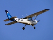 Cessna 152 - PR-EJS operated by EJ Escola de Aeronáutica Civil