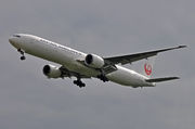 Boeing 777-300ER - JA735J operated by Japan Airlines (JAL)
