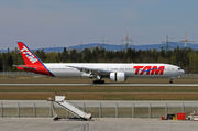 Boeing 777-300ER - PT-MUI operated by TAM Linhas Aéreas