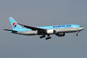 Boeing 777-200ER - HL7752 operated by Korean Air