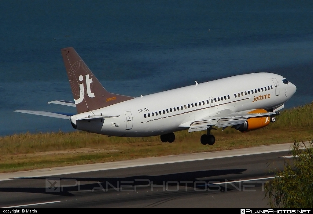 Boeing 737-300 - OY-JTE operated by Jet Time #b737 #boeing #boeing737