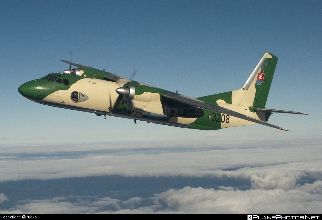 Antonov An-26 - 3208 operated by Vzdušné sily OS SR (Slovak Air Force) #an26 #antonov #antonov26 #slovakairforce #vzdusnesilyossr