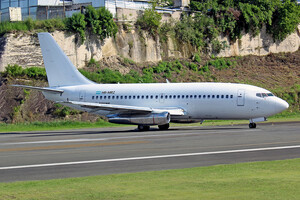 HR-MRZ - Boeing 737-200 operated by Aviatsa taken by Harold