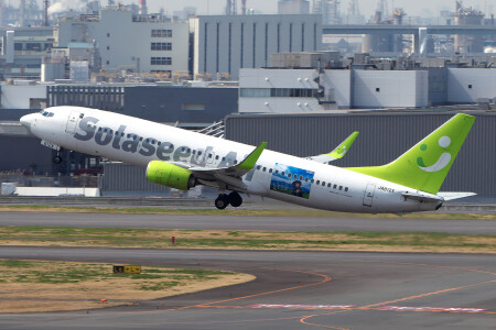 JA812X - Boeing 737-800 operated by Solaseed Air taken by wengenpc