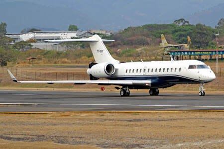 T7-102X - Bombardier Global 6000 (BD-700-1A10) operated by Private operator
