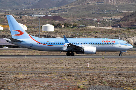 G-ZAPX - Boeing 757-200 operated by Titan Airways taken by Manuel
