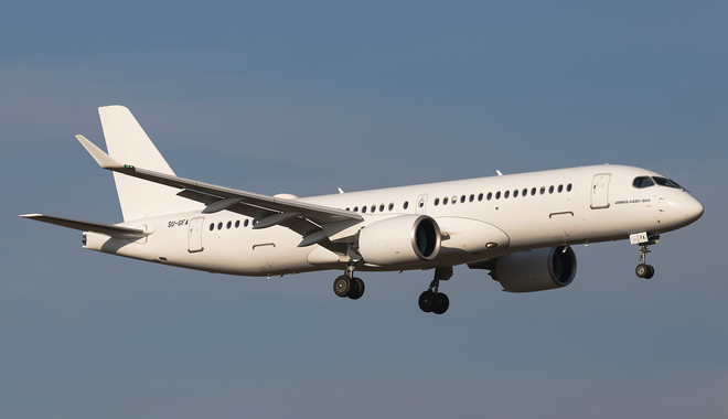 ヘルパ A220-300 エジプト航空 エクスプレス SU-GEX 1/200 HA570787.jpg