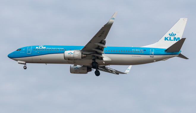 30638_Boeing-737-800_PH-