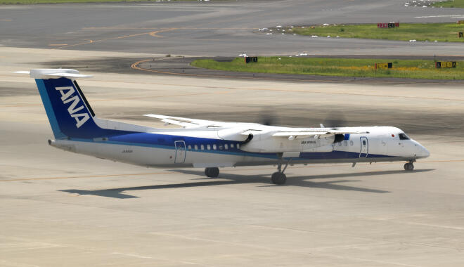 JA858A - Bombardier DHC-8-Q402 Dash 8 operated by All Nippon