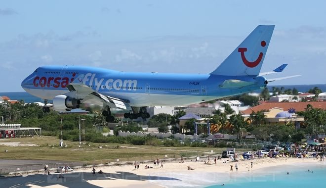 5473_Boeing-747-400_F-HLOV_xxl.jpg
