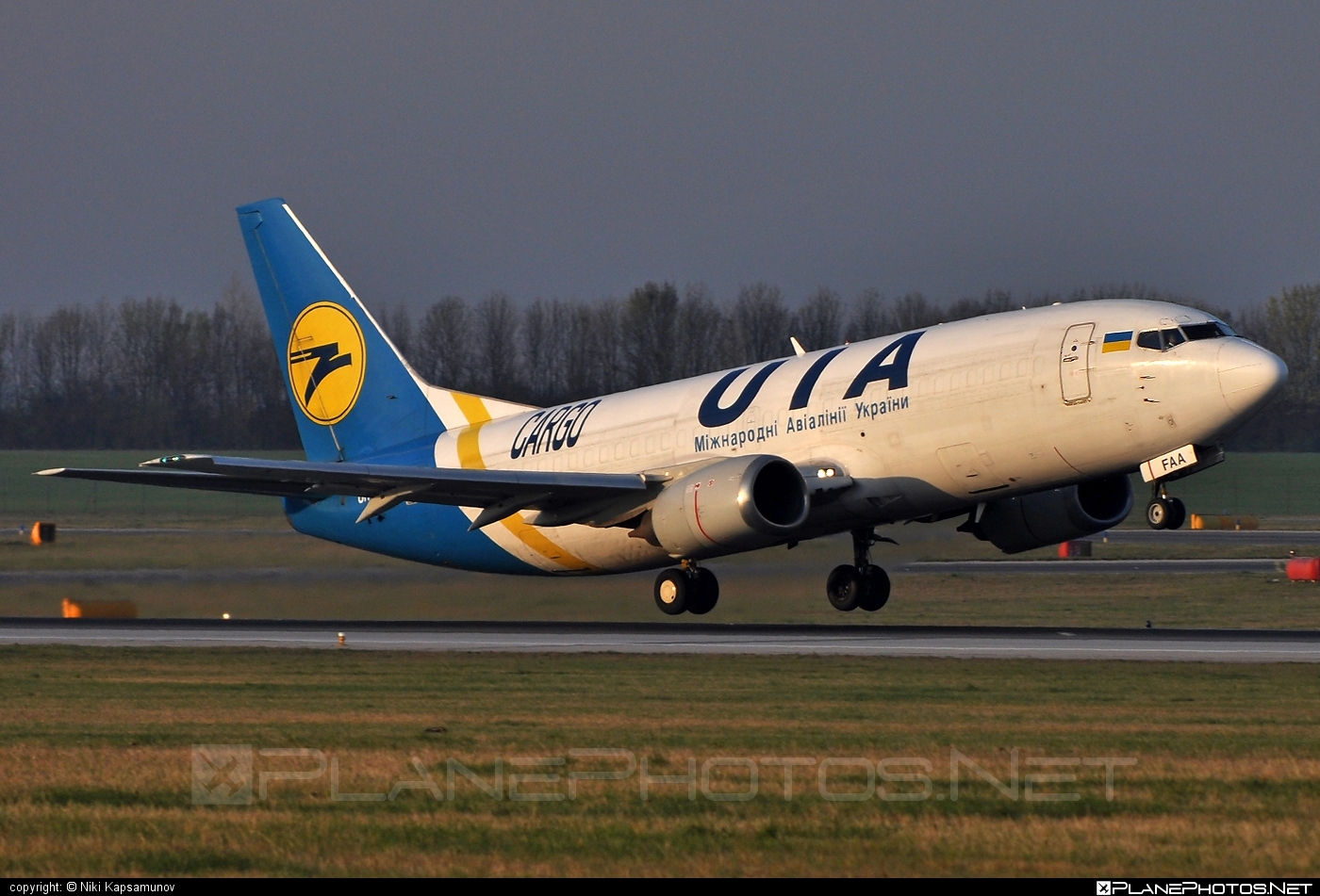 Boeing 737-300F - UR-FAA operated by Ukraine International Airlines Cargo #b737 #b737f #b737freighter #boeing #boeing737